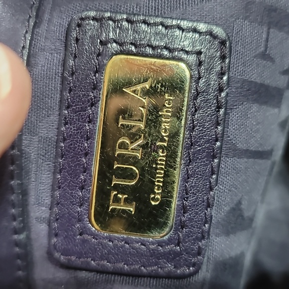 AUTHENTIC FURLA PURPLE LEATHER SHOULDER BAG GUC - Picture 8 of 17